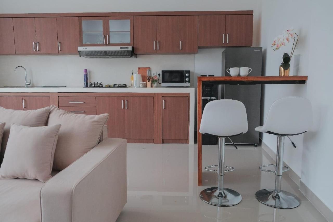 विला Akmali Basangkasa- 2 Bedrooms *